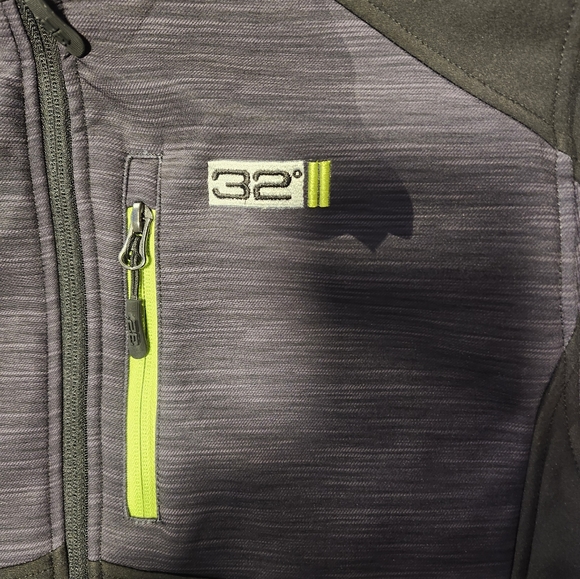 Weatherproof 32 degrees soft shell jacket size  big boy L (14/16) - Picture 4 of 7